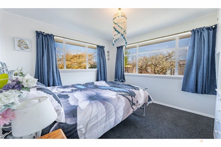 Photo of property in 1 Regent Street, Waimate, 7924