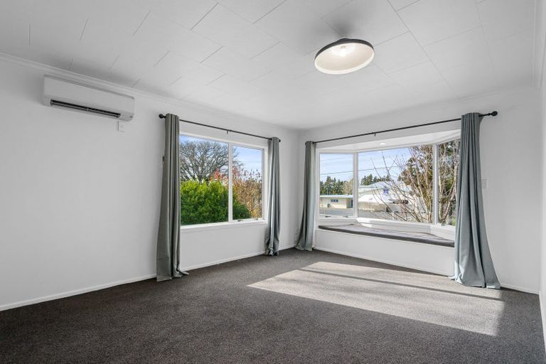 Photo of property in 35 Carlyle Street, Leamington, Cambridge, 3432