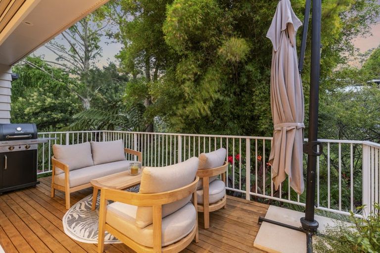 Photo of property in 92a Beach Road, Castor Bay, Auckland, 0620