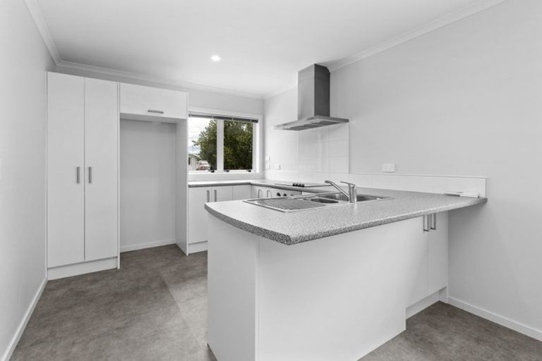 Photo of property in 2 Lilac Street, Melville, Hamilton, 3206