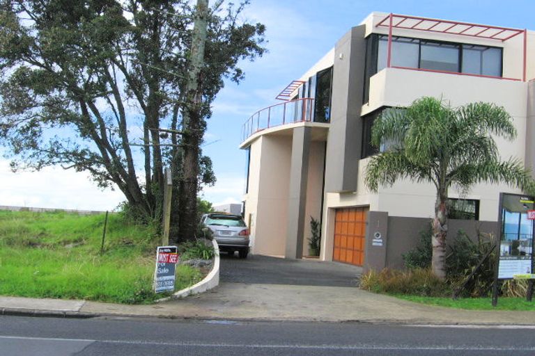 Photo of property in 1/126 Clovelly Road, Bucklands Beach, Auckland, 2012