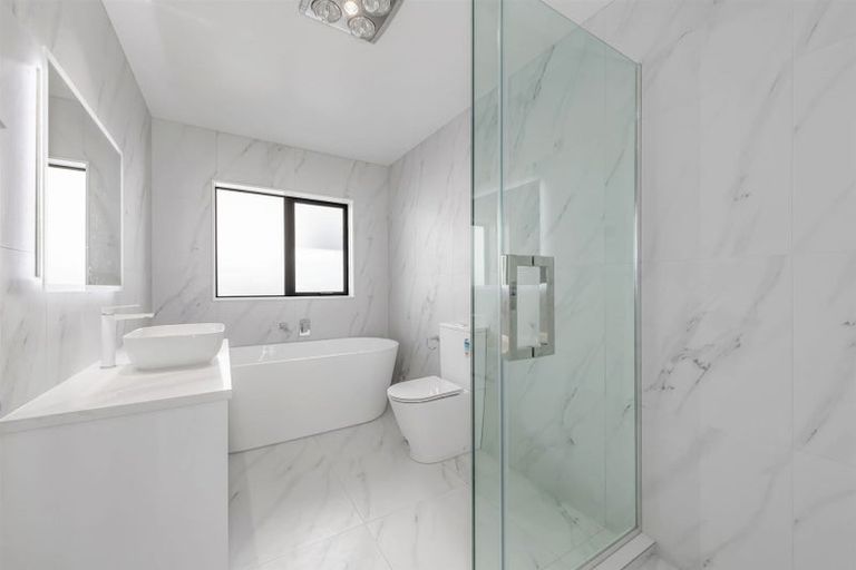 Photo of property in 6 Ballyliffin Drive, Flat Bush, Auckland, 2019