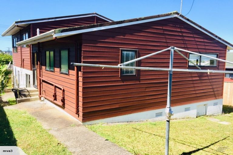 Photo of property in 24a East Coast Road, Milford, Auckland, 0620