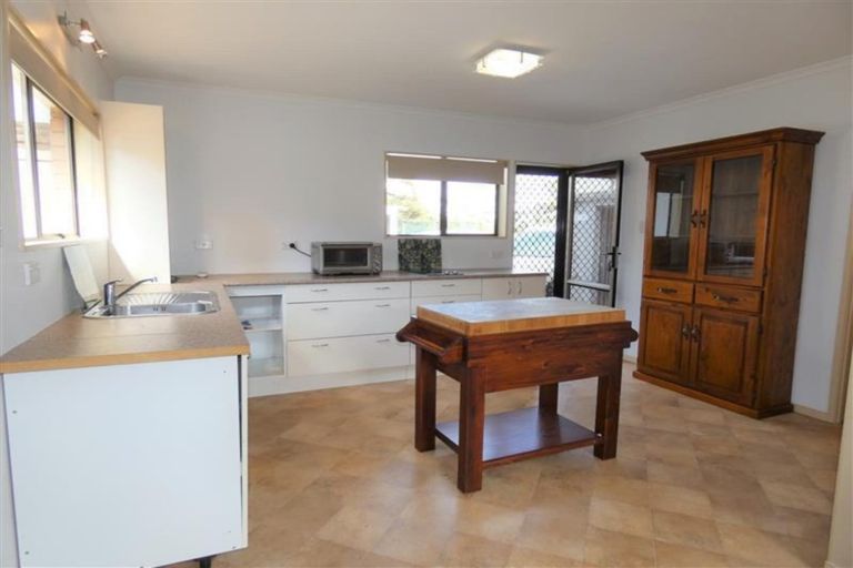 Photo of property in 3/7 Gerald Stokes Avenue, Helensville, 0800