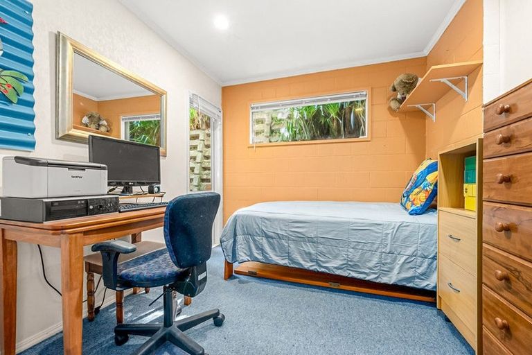 Photo of property in 23b Eastview Grove, Normandale, Lower Hutt, 5010