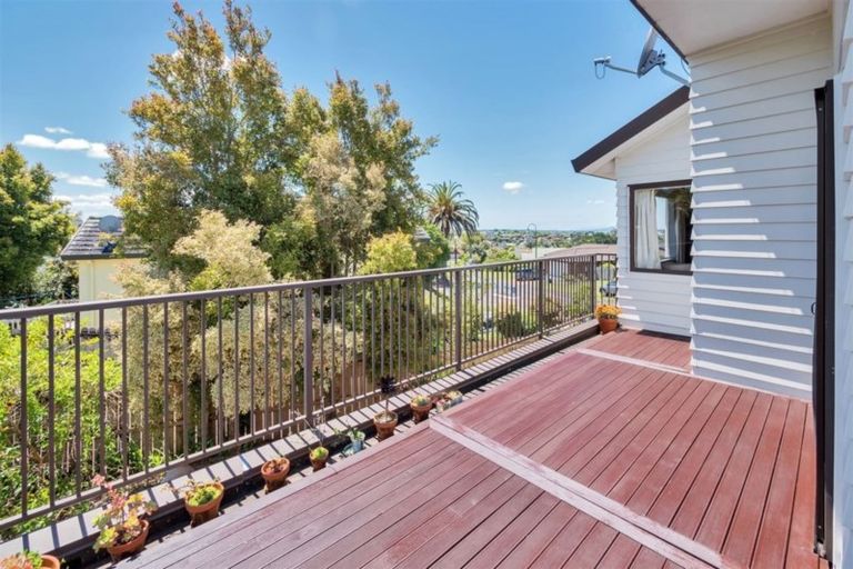 Photo of property in 7 San Lorenzo Rise, Henderson, Auckland, 0612