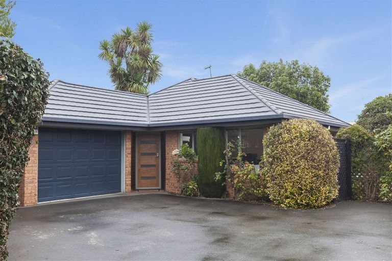 Photo of property in 2/7 Worthy Street, Ilam, Christchurch, 8041