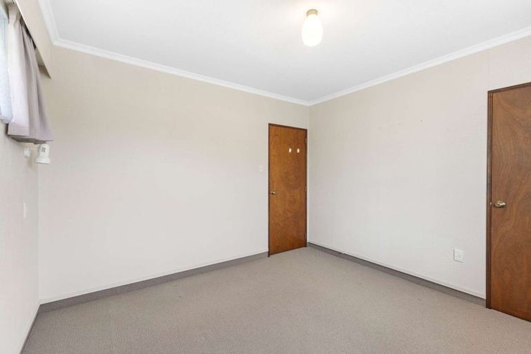 Photo of property in 5 Saint Ives Grove, Whalers Gate, New Plymouth, 4310