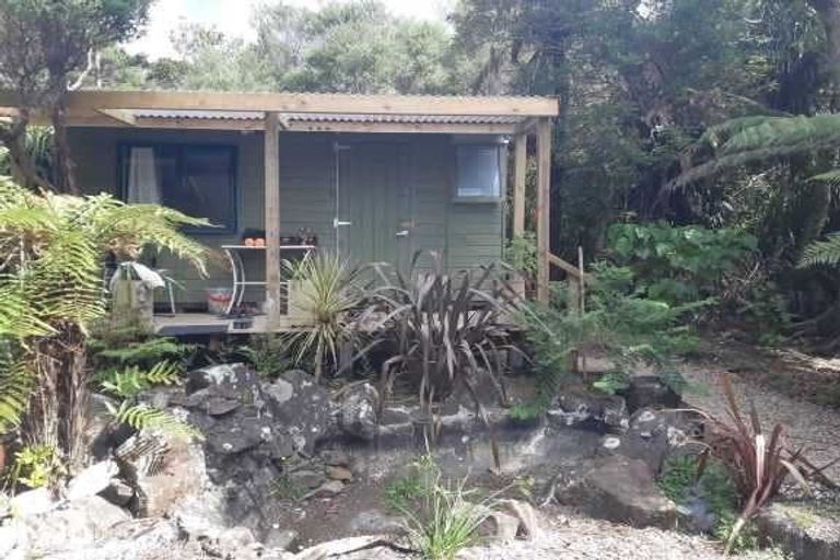 Photo of property in 787 Scenic Drive, Henderson Valley, Auckland, 0612