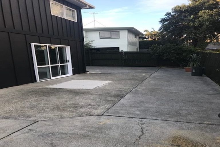 Photo of property in 2/8 Patons Road, Howick, Auckland, 2014