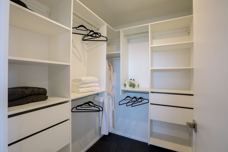 Photo of property in 16 Bridget Court, Red Beach, 0932