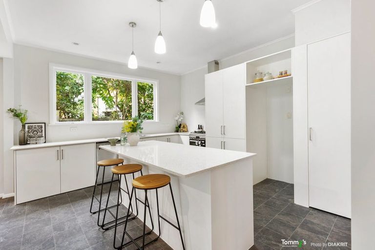 Photo of property in 37 Ironside Road, Johnsonville, Wellington, 6037