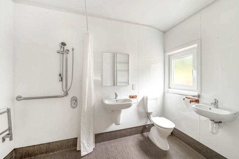 Photo of property in 28 Chatham Street, Waihola, Milton, 9073