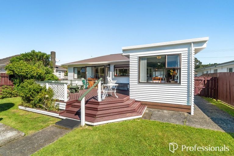 Photo of property in 34 Wellington Road, Wainuiomata, Lower Hutt, 5014