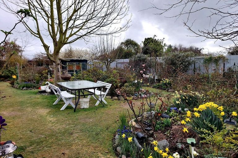 Photo of property in 8 Moorhouse Street, Waimate, 7924