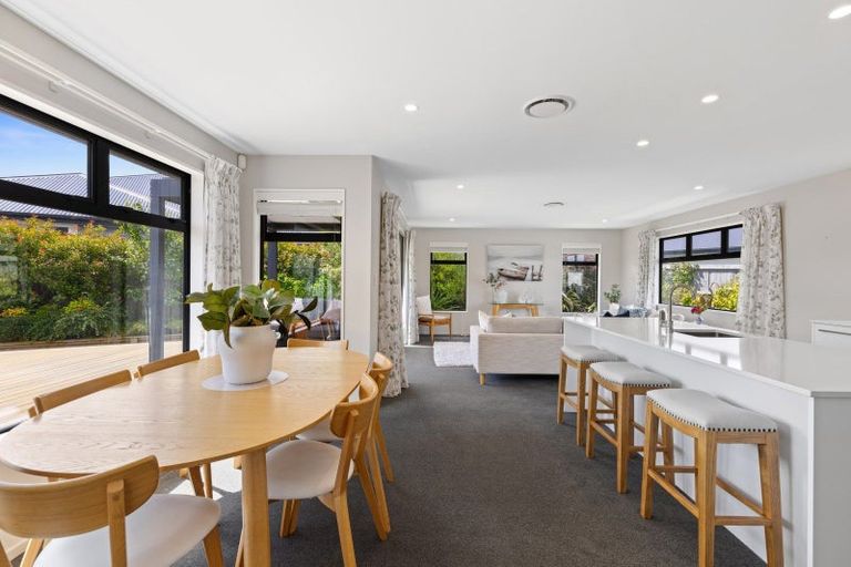 Photo of property in 41 Watkins Drive, Rangiora, 7400