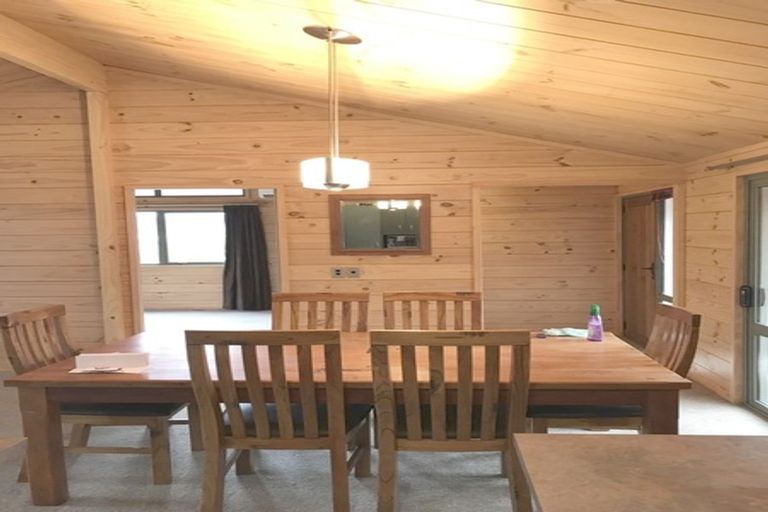 Photo of property in 8a Riverstone Drive, Riverstone Terraces, Upper Hutt, 5018