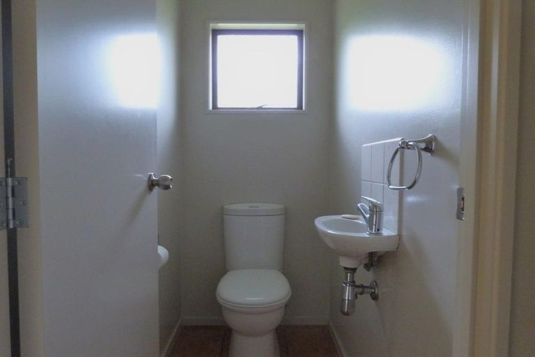 Photo of property in 8 Graham Street, One Tree Point, 0118