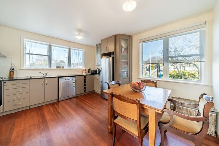 Photo of property in 18 Sheridan Crescent, Trentham, Upper Hutt, 5018