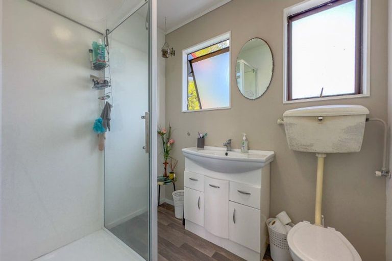 Photo of property in 6 Walton Place, Ngatea, 3503