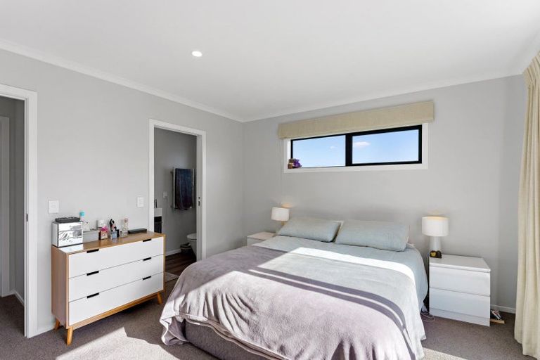 Photo of property in 24 Enereta Road, Otaki, 5512