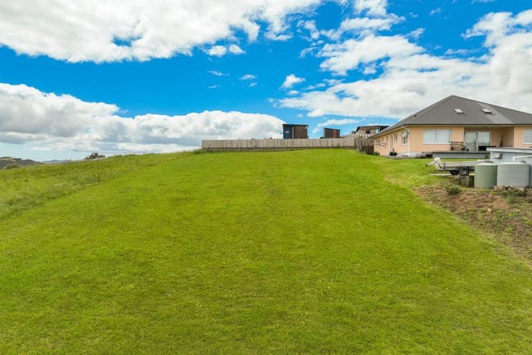 Photo of property in 8 Freyja Crescent, Coopers Beach, 0420