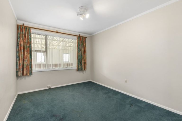 Photo of property in 123 Waddington Drive, Naenae, Lower Hutt, 5011
