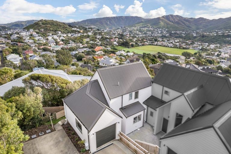 Photo of property in 11 Himalaya Crescent, Khandallah, Wellington, 6035