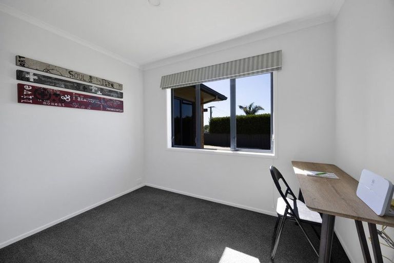 Photo of property in 32 Glasgow Street, Bell Block, New Plymouth, 4312