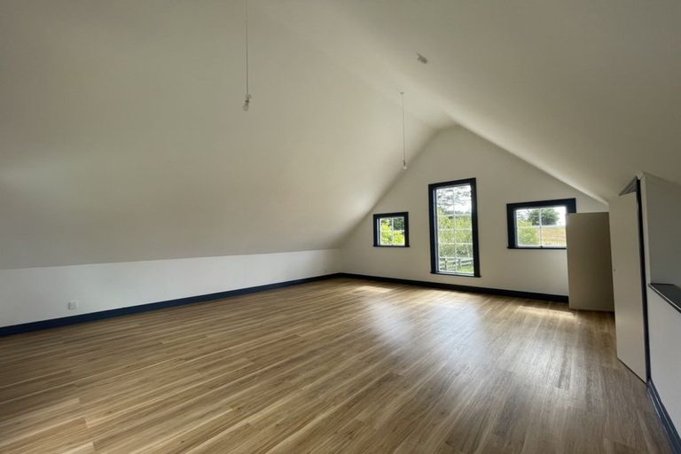 Photo of property in 578 Ormiston Road, Flat Bush, Auckland, 2576