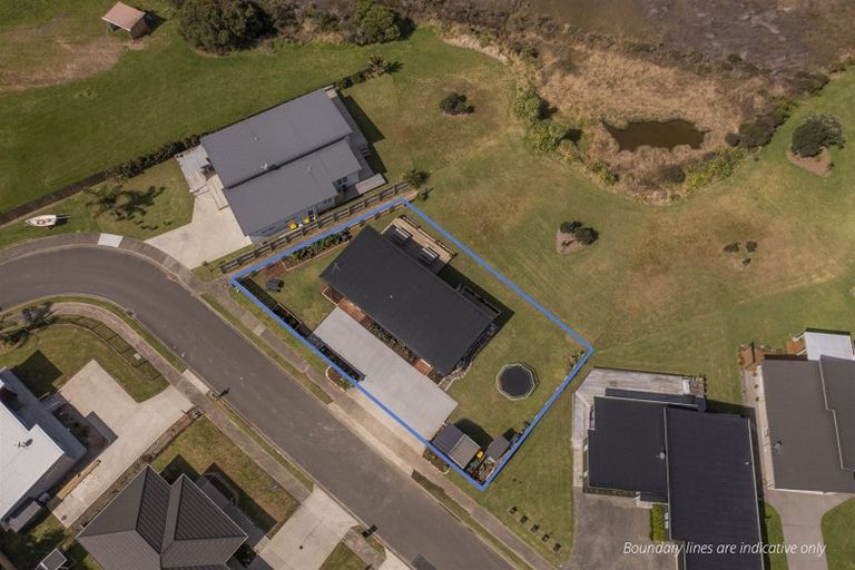 Photo of property in 23 Tairua Palms Place, Tairua, 3508