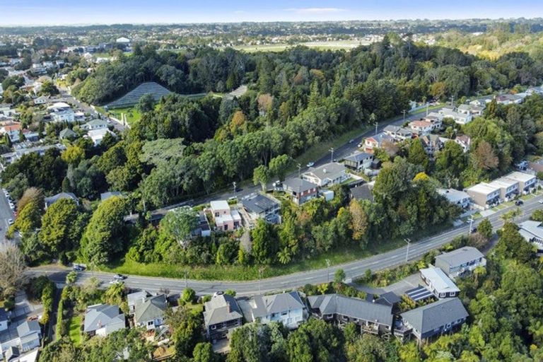 Photo of property in 44 Carrington Street, Lower Vogeltown, New Plymouth, 4310