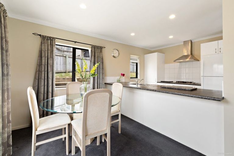 Photo of property in 11 Cresswell Place, Johnsonville, Wellington, 6037