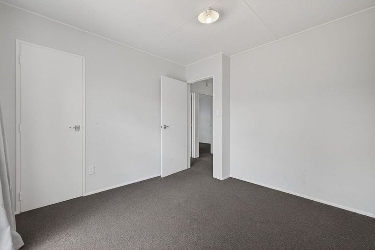 Photo of property in 4 Rhodes Drive, Kelvin Grove, Palmerston North, 4414