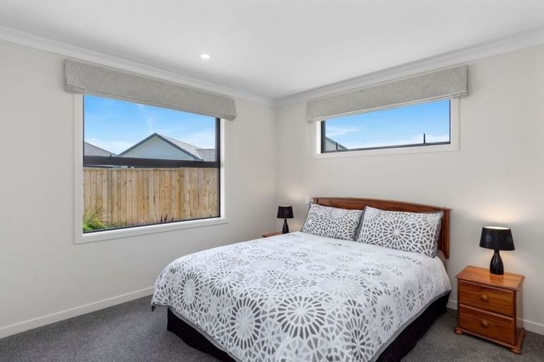 Photo of property in 20 Naeo Close, Papamoa Beach, Papamoa, 3118