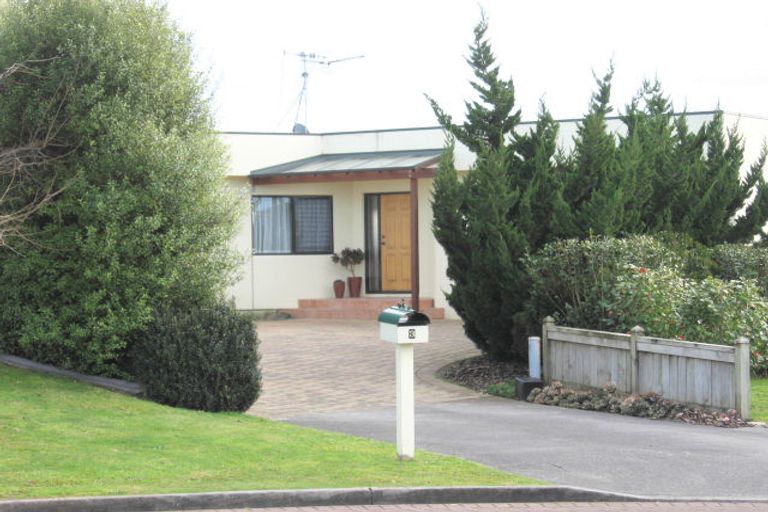 Photo of property in 3 Melfort Place, Nawton, Hamilton, 3200