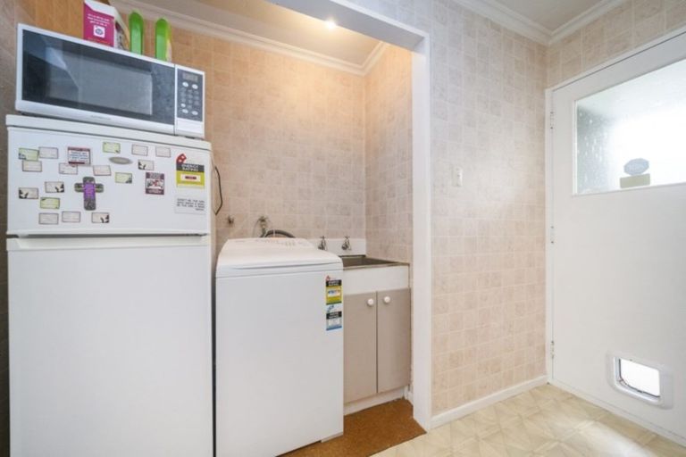 Photo of property in 2/132 Heretaunga Street, Palmerston North, 4414