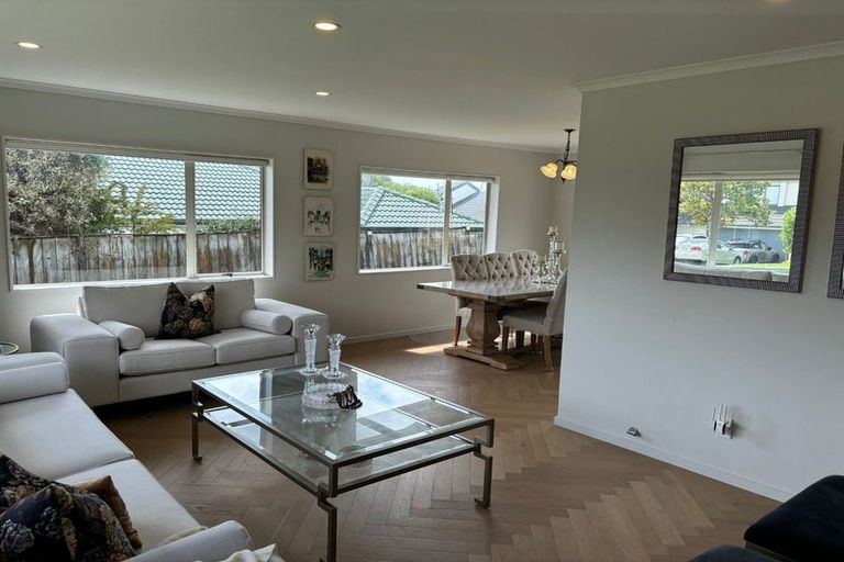 Photo of property in 21 Eaglemont Drive, East Tamaki Heights, Auckland, 2016