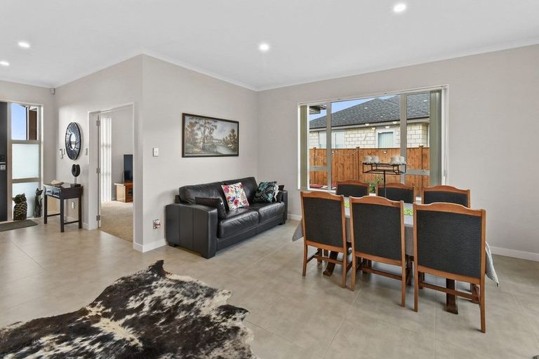 Photo of property in 3 Papaview Road, Papakura, 2110