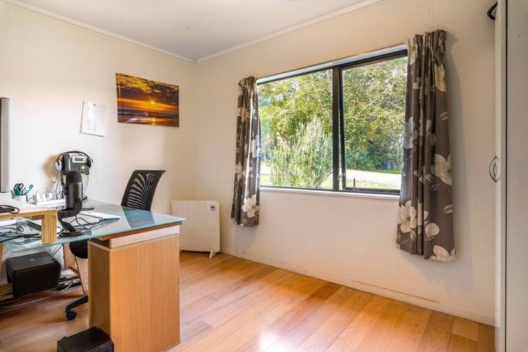 Photo of property in 74 Valley Road, Waimauku, 0881