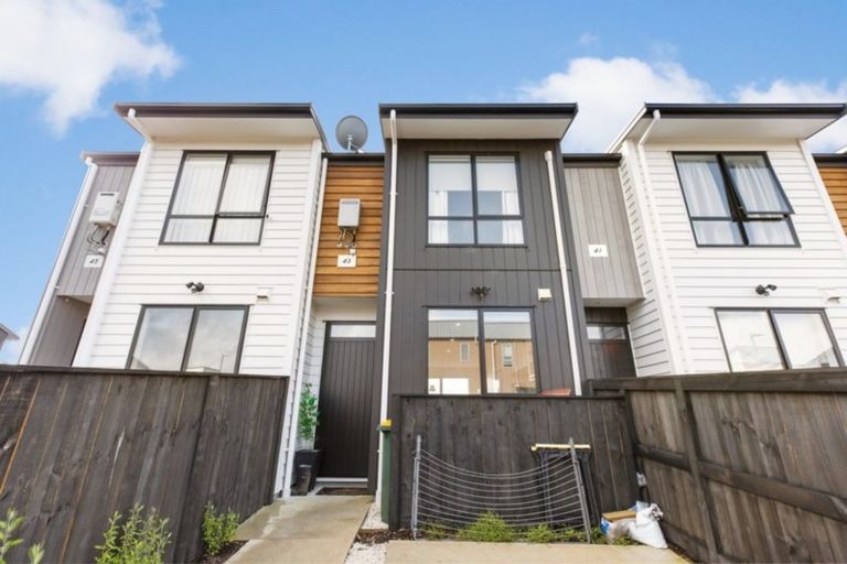 Photo of property in 43 Walsh Road, Papakura, 2110