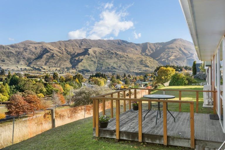 Photo of property in 12 Rob Roy Lane, Wanaka, 9305