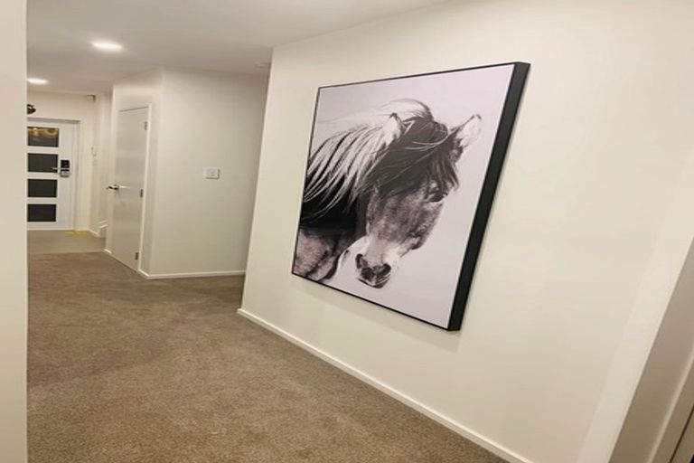 Photo of property in 10a Glenfield Road, Birkenhead, Auckland, 0626