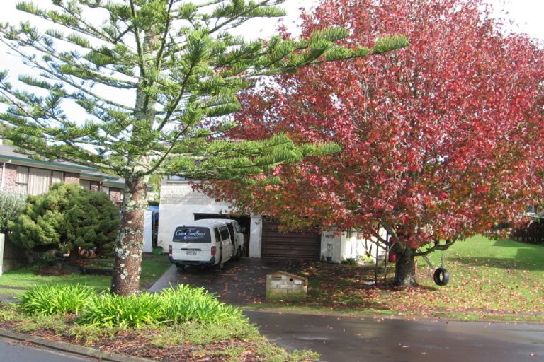 Photo of property in 12 Cyclades Place, Shelly Park, Auckland, 2014