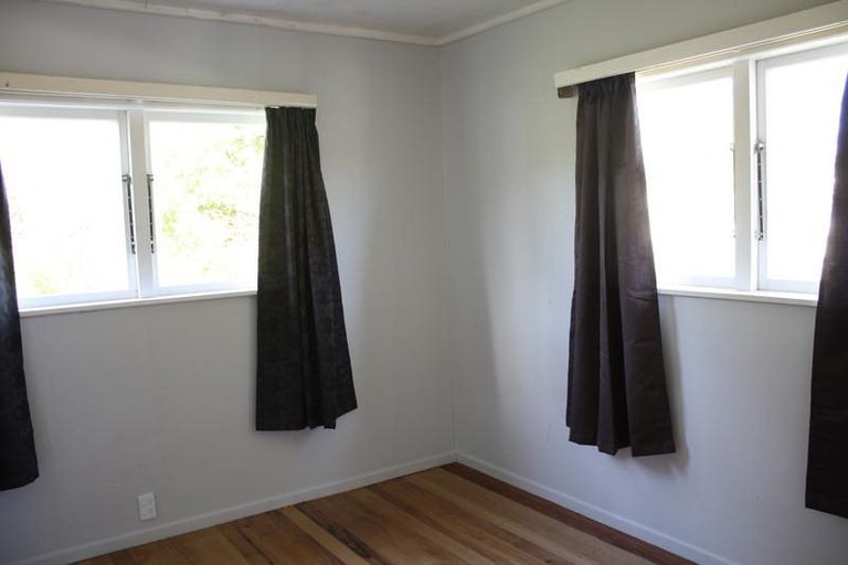 Photo of property in 12 Candia Road, Swanson, Auckland, 0612