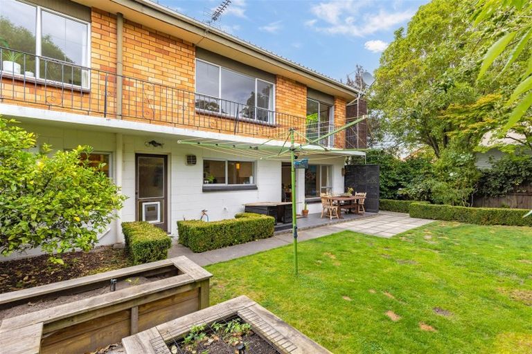 Photo of property in 1/27 Innes Road, St Albans, Christchurch, 8052