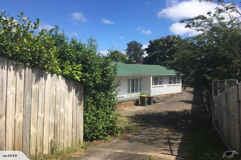 Photo of property in 57 Chatsworth Crescent, Pakuranga Heights, Auckland, 2010