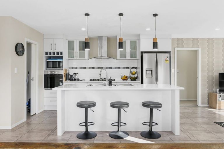 Photo of property in 16 Cole Thomas Place, Huntington, Hamilton, 3210