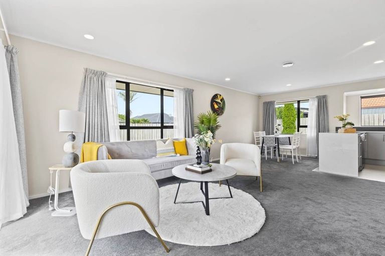 Photo of property in 9 Glen Osborne Terrace, Flat Bush, Auckland, 2019