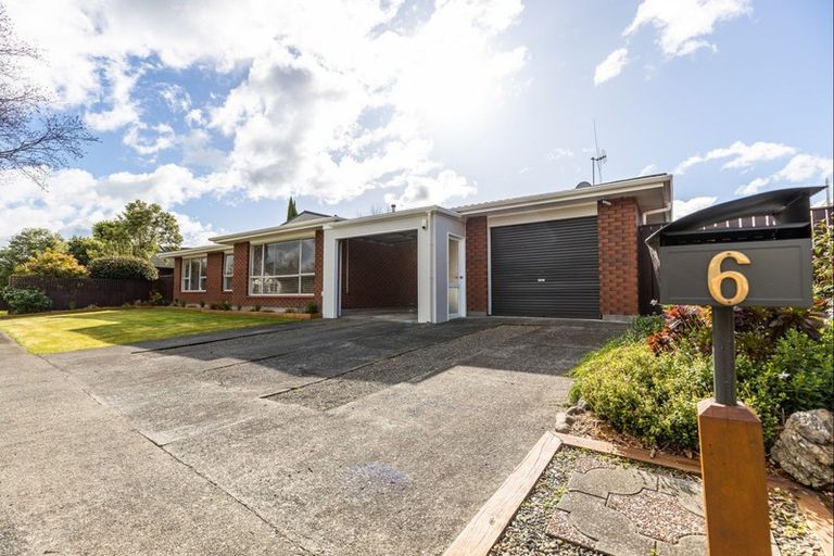 Photo of property in 6 Humphries Place, Awapuni, Palmerston North, 4412